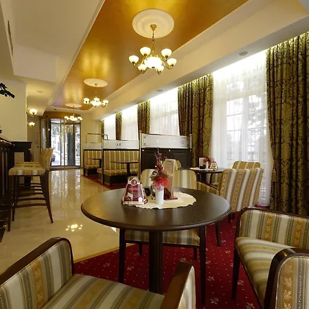Cajkovskij Hotel